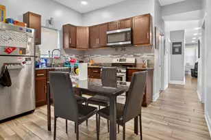 7931 S Muskegon Ave, Chicago, IL 60617 - Photo 8