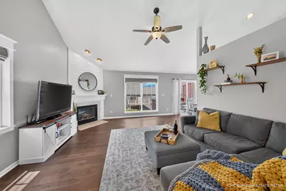 11149 Douglas Avenue #11149, Huntley, IL 60142 - Photo 4