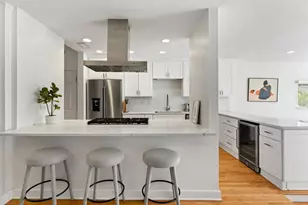 1933 W School St, Chicago, IL 60657 - Photo 14