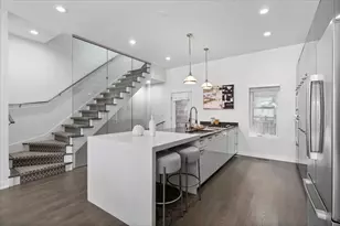 1339 W Ancona St, Chicago, IL 60642 - Photo 12