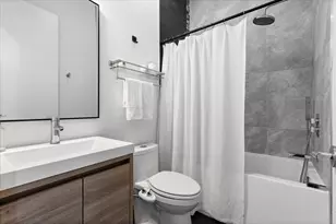 1339 W Ancona St, Chicago, IL 60642 - Photo 24