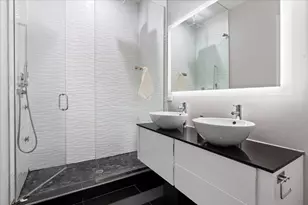 1339 W Ancona St, Chicago, IL 60642 - Photo 20