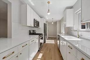 203 N Kenilworth Ave, Oak Park, IL 60302 - Photo 4