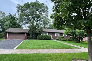 814 E Illinois St, Wheaton, IL 60187 - Photo 1