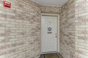 9420 S Melvina Ave, Oak Lawn, IL 60453 - Photo 4