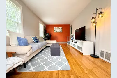 416 N Main Street, Mount Prospect, IL 60056 - Photo 2