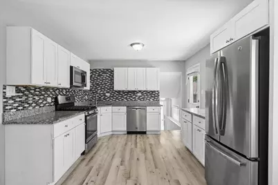 1680 Highland Boulevard, Hoffman Estates, IL 60169 - Photo 8