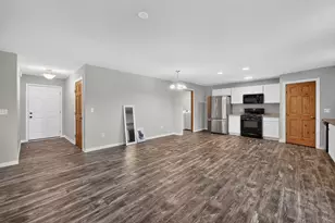 927 Foley Rd, Belvidere, IL 61008 - Photo 8