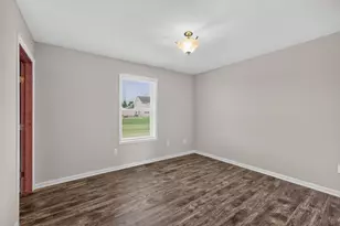 927 Foley Rd, Belvidere, IL 61008 - Photo 14