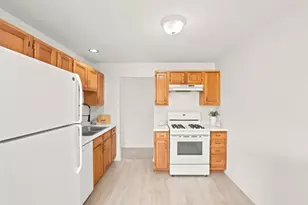 2326 Knollwood Ct, Schaumburg, IL 60194 - Photo 10