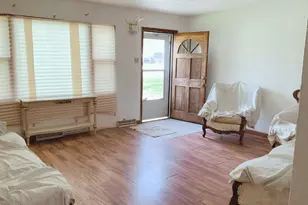 110 Zurich Rd, Joliet, IL 60436 - Photo 2