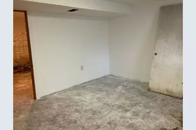 110 Zurich Road, Joliet, IL 60436 - Photo 8
