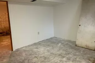 110 Zurich Rd, Joliet, IL 60436 - Photo 8