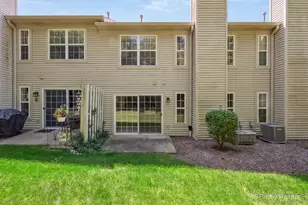 2741 Cobblestone Dr, Crystal Lake, IL 60012 - Photo 24
