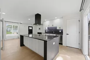 231 St Marys Pkwy, Buffalo Grove, IL 60089 - Photo 10