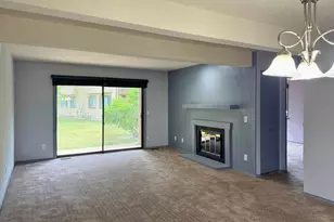2157 Harbor Town Cir, Champaign, IL 61821 - Photo 8
