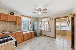 2516 S 56th Ct, Cicero, IL 60804 - Photo 6