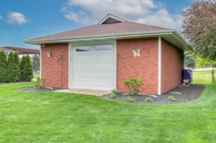 704 N First St, Elburn, IL 60119 - Photo 4