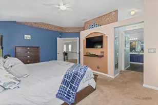 370 Ashford Ln, Grayslake, IL 60030 - Photo 24