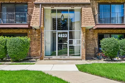 4833 W 109th Street #201, Oak Lawn, IL 60453 - Photo 2
