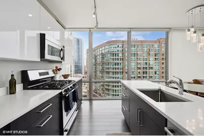 653 N Kingsbury Street #1401, Chicago, IL 60654 - Photo 8