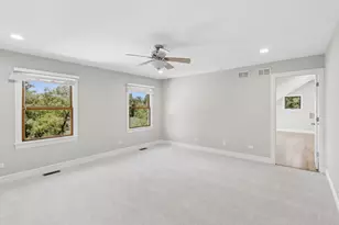1001 W Ellis St, Palatine, IL 60067 - Photo 18
