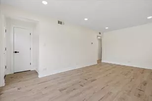2934 W 103rd St, Chicago, IL 60655 - Photo 4