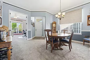 3871 Crooked Creek Dr, Elgin, IL 60124 - Photo 2