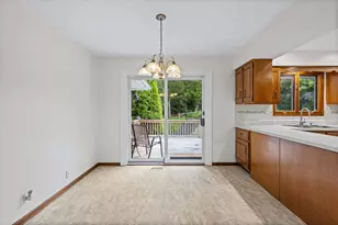 101 Carrol Gate Rd, Wheaton, IL 60189 - Photo 8