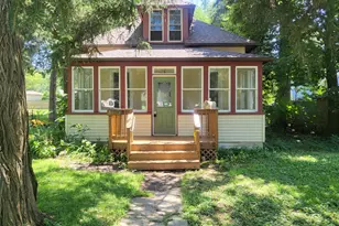 103 Center St, Fox River Grove, IL 60021 - Photo 1