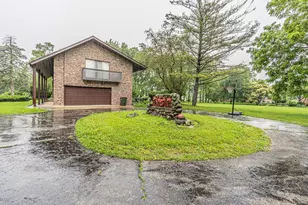 2330 Coach Rd, Long Grove, IL 60047 - Photo 28