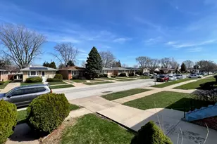 306 Prairie Ave, Calumet City, IL 60409 - Photo 2