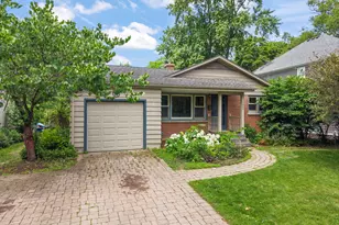 1020 S Gables Blvd, Wheaton, IL 60189 - Photo 24