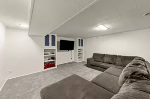 1020 S Gables Blvd, Wheaton, IL 60189 - Photo 20