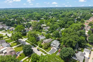 1020 S Gables Blvd, Wheaton, IL 60189 - Photo 28