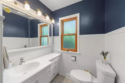 1020 S Gables Boulevard, Wheaton, IL 60189 - Photo 12