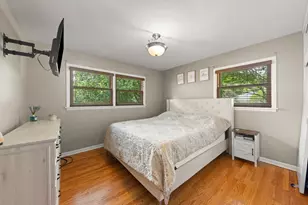 1020 S Gables Blvd, Wheaton, IL 60189 - Photo 10