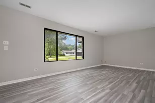 16212 Apple Ln, Tinley Park, IL 60487 - Photo 4