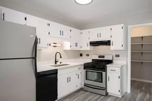 16212 Apple Ln, Tinley Park, IL 60487 - Photo 6