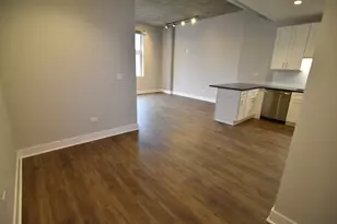 3833 N Broadway St, Chicago, IL 60613 - Photo 8