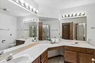 1315 Cheswick Ct, Wheeling, IL 60090 - Photo 14