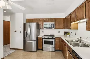 1315 Cheswick Ct, Wheeling, IL 60090 - Photo 6