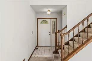 1315 Cheswick Ct, Wheeling, IL 60090 - Photo 2
