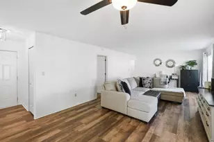 2267 Whispering Oaks Ct, Highland, IN 46322 - Photo 4