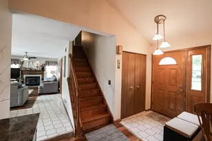 1135 Stonebridge Ct, Elgin, IL 60120 - Photo 4