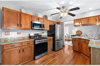 1689 Warrington Lane, Crystal Lake, IL 60014 - Photo 14