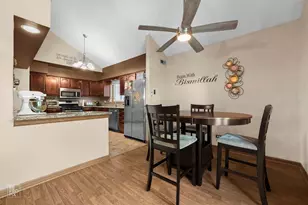 8154 168th Pl, Tinley Park, IL 60477 - Photo 4