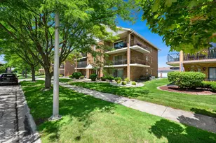 8154 168th Pl, Tinley Park, IL 60477 - Photo 1