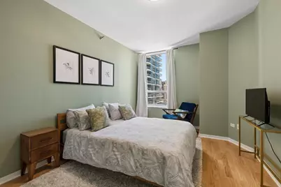 330 W Grand Avenue #1707, Chicago, IL 60654 - Photo 12