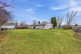 4720 Lincliff Dr, Rockford, IL 61109 - Photo 10